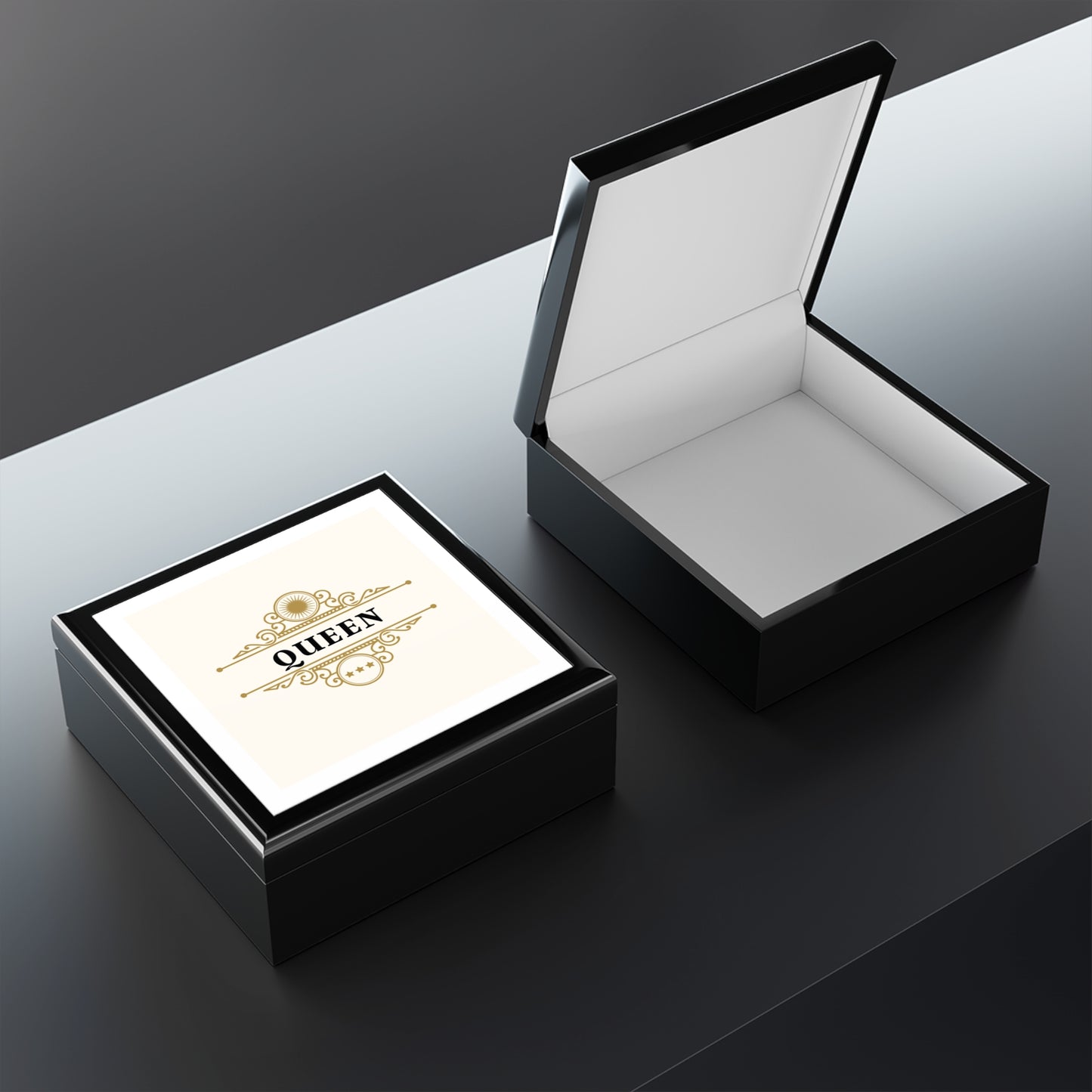 Queen Jewelry Box